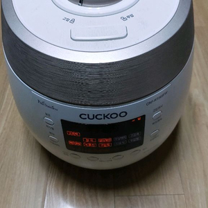 쿠쿠전자 밥솥 압력밥솥 6인용 CRP-RT069FW 팝니다