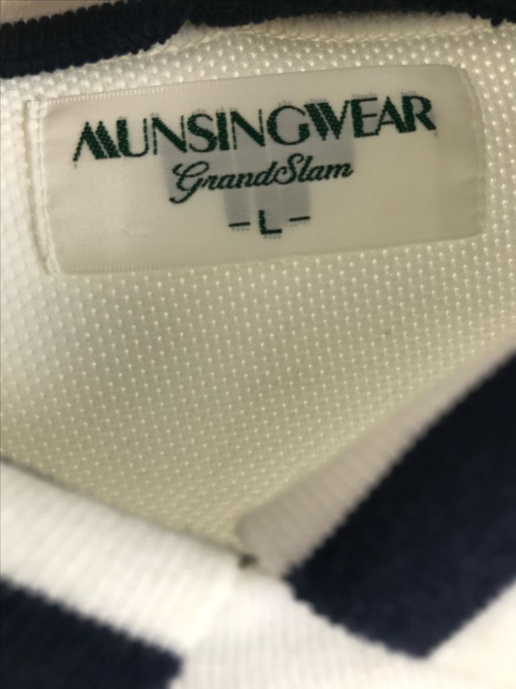 먼싱웨어 올드스쿨 y2k 맨투맨 스포티빈티지 화이트 대대장--2