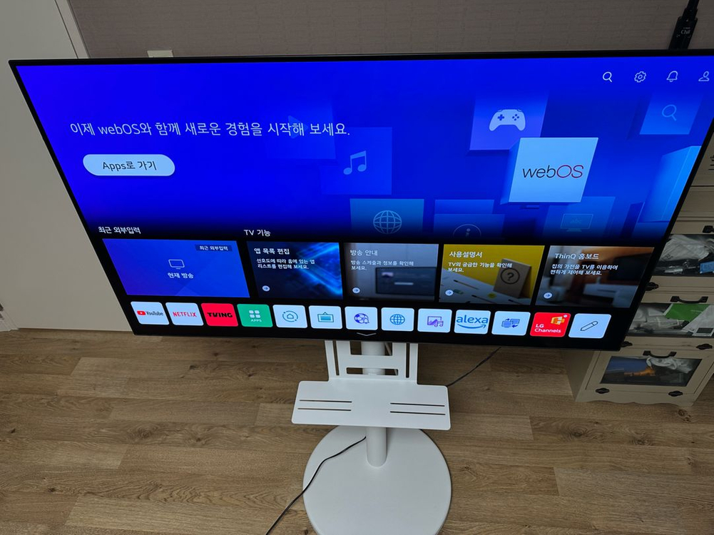 LG OLED 48C1 TV, 모블랩스 거치대 세트--1