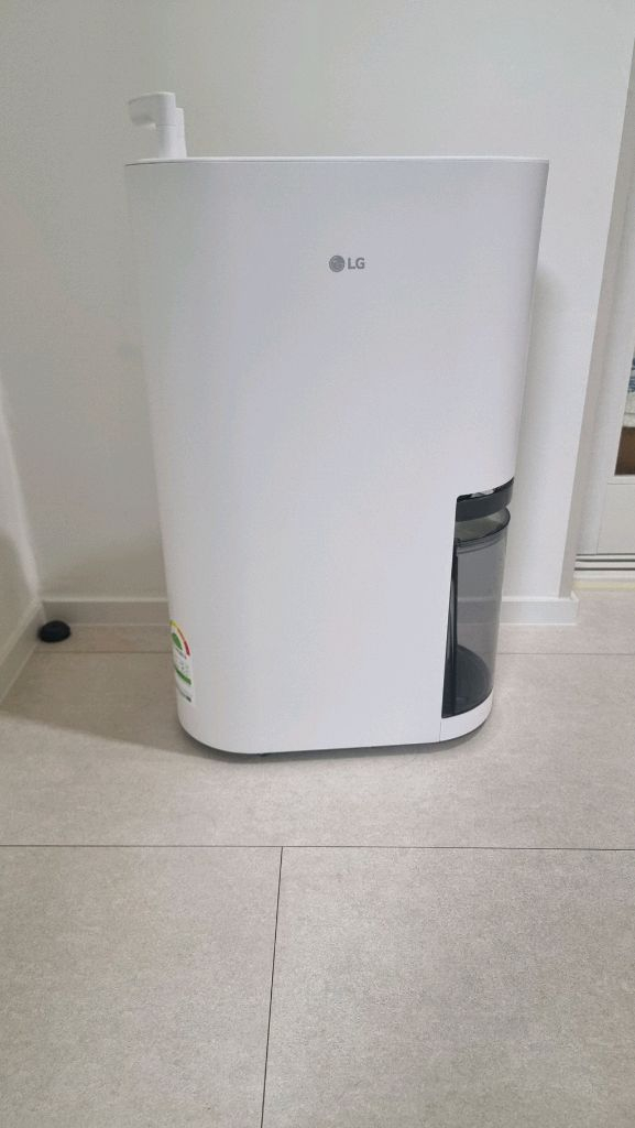 LG 오브제 제습기 13리터 판매합니다. 새상품급--0