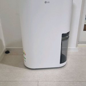 LG 오브제 제습기 13리터 판매합니다. 새상품급