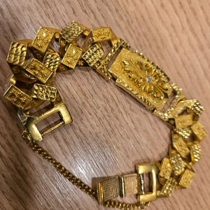 30돈 금팔찌 이미지