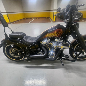 할리데이비슨 브레이크아웃 21년 1만키로 골드윙 로드글라이더 이미지