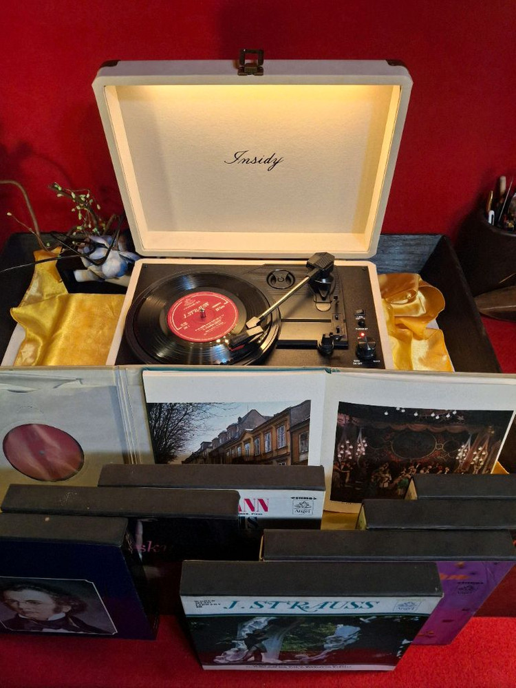 레코드판 과 전축 이미지