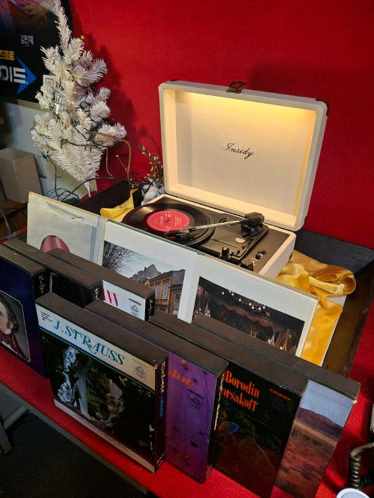 레코드판 과 전축 이미지