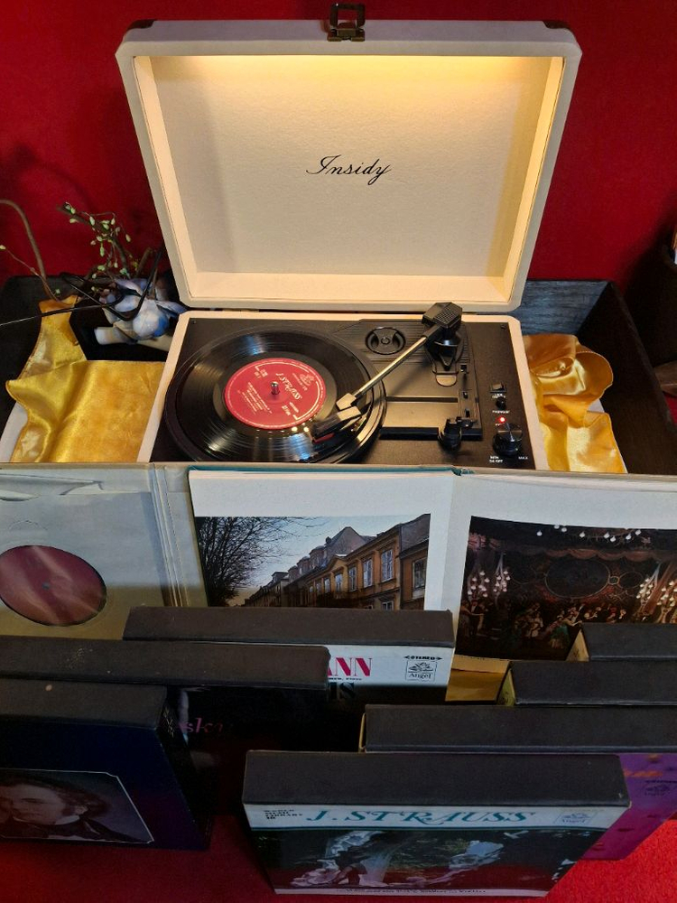 레코드판 과 전축 이미지