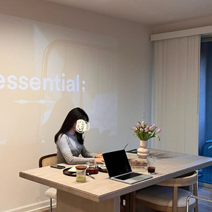 웨스트엘름 West Elm 미국 정품 원목 6인용 다이닝테이블 / 상태 좋음