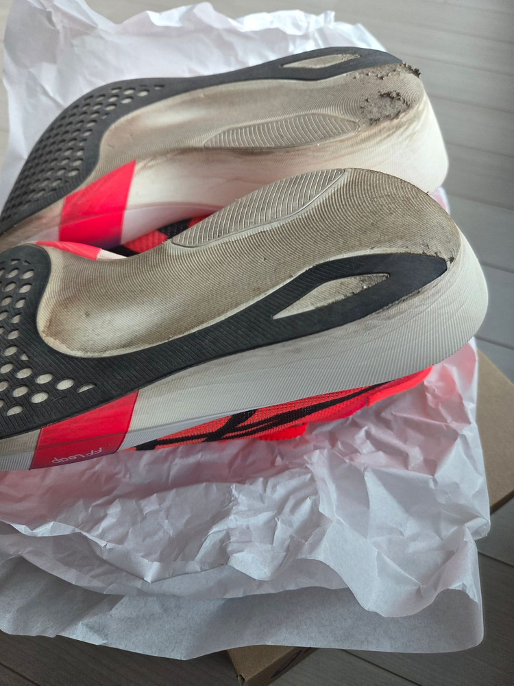 아식스 메타스피드 엣지 도쿄 판매 (250mm 중고)--4