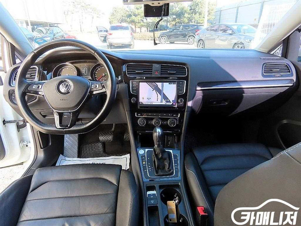 [폭스바겐]골프 7세대 1.4 TSI 프리미엄 (0톤) #2026년특가 이미지