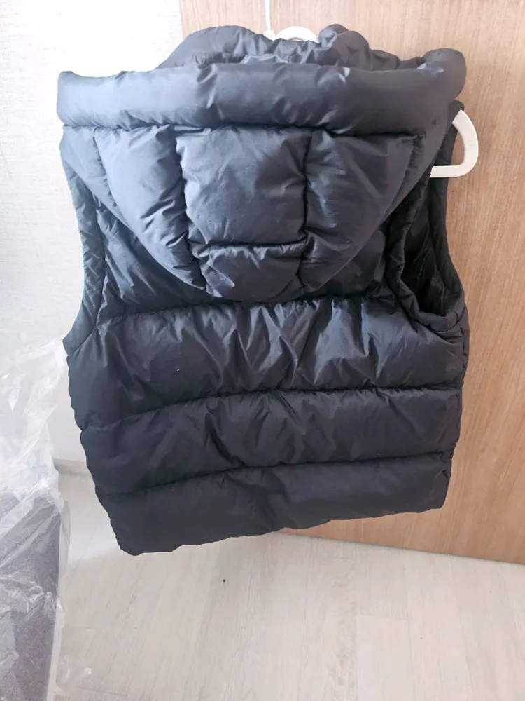 네셔널 그레픽 조끼 애눌해서 택포 3만원 드립니다 이미지