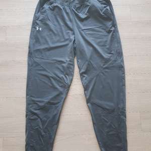 언더아머 트레이닝복 상하의 셋트