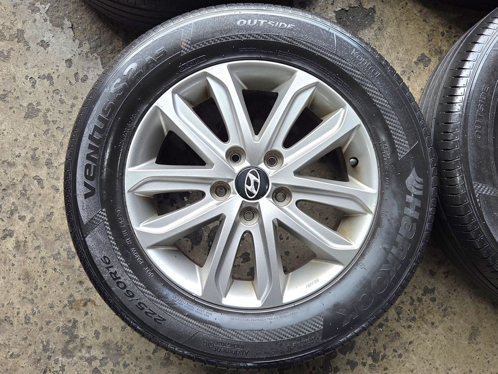 더뉴 아반떼MD 16인치휠타이어 pcd114.3 팝니다 아반떼 소나타 코나 셀토스 등 이미지