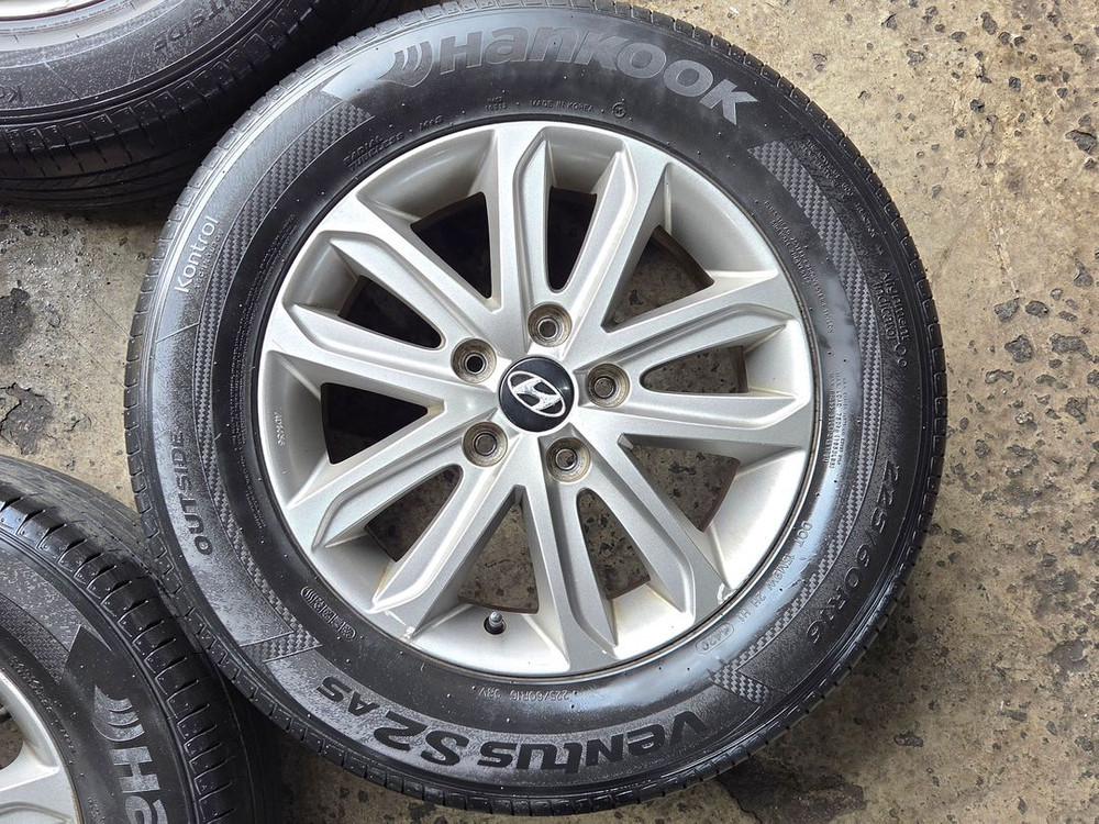 더뉴 아반떼MD 16인치휠타이어 pcd114.3 팝니다 아반떼 소나타 코나 셀토스 등 이미지