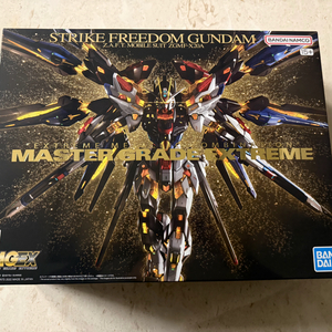 MGEX 스트라이크 프리덤 건담 팝니다