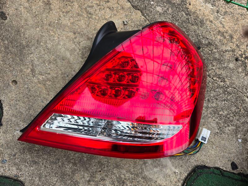 뉴sm5 티아나 후미등 정품 이미지