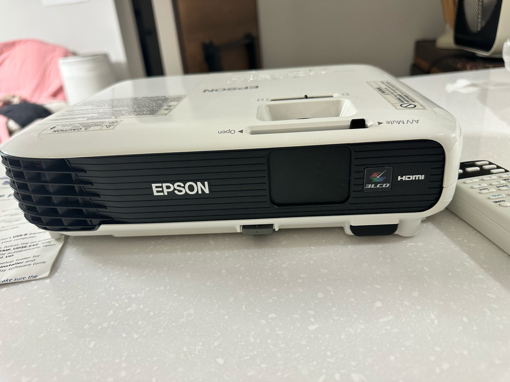 엡손 VS240 빔프로젝터--1