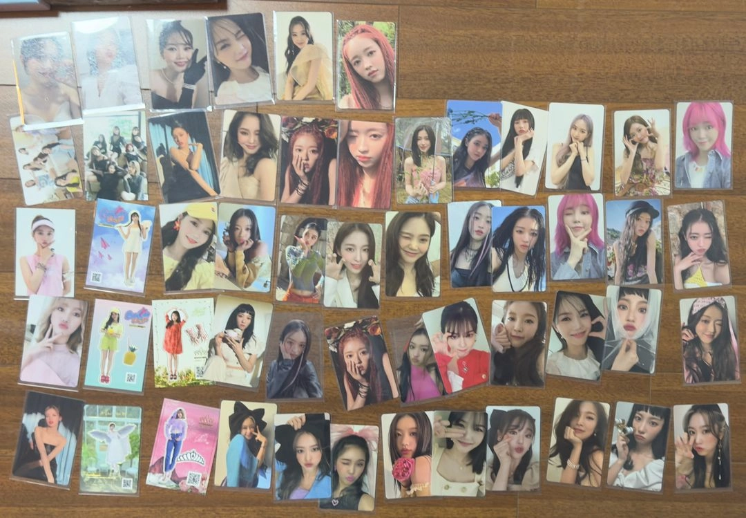 오마이걸급처) 굿즈 정리 개봉앨범 및 포카 덤 엄청 싸게 일괄 판매 이미지