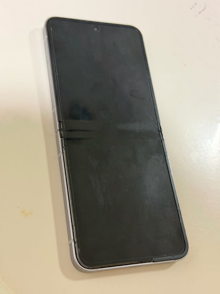 폴더블 스마트폰 256GB 자급제 이미지
