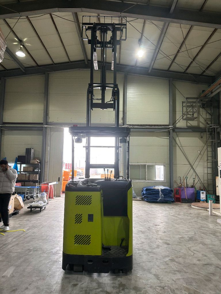 클라크 1.5톤 입승식 전동 지게차 CRX15FL--4