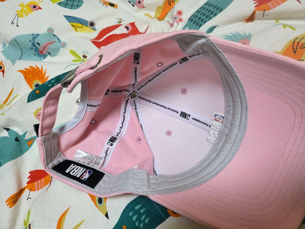 NBA 핑크 볼캡 모자 택포 1.3만--2