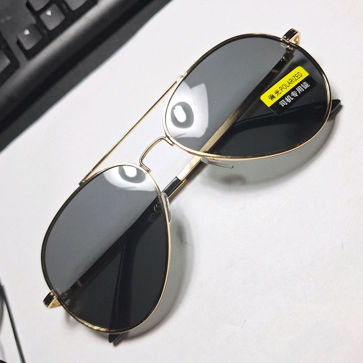 남성 변색 편광 선글라스 UV 차단 드라이빙 일 야용 이미지