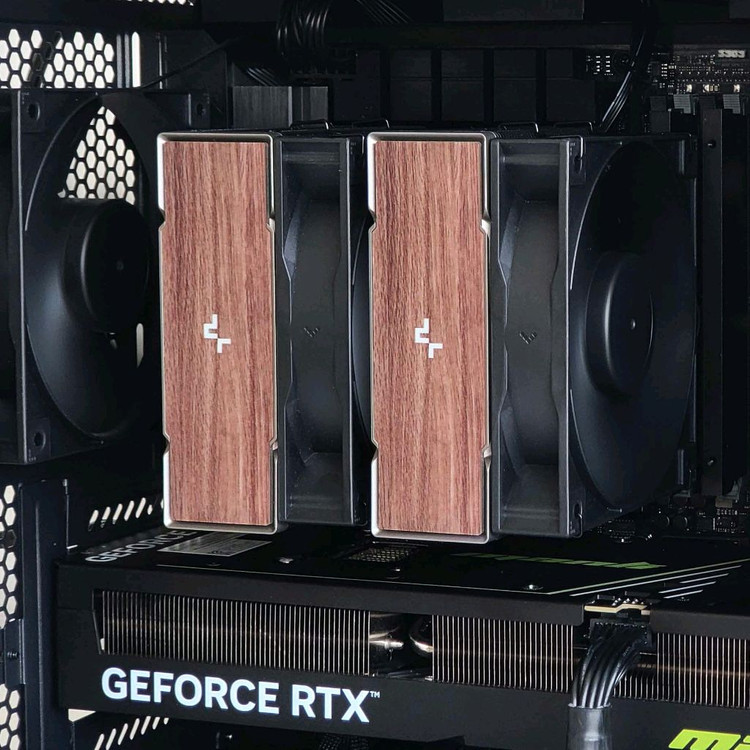 9800X3D 5070Ti 컴퓨터 고사양 본체 게이밍 PC 아이온2 배그 이미지