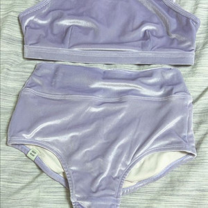 핫한 폴웨어 벨벳