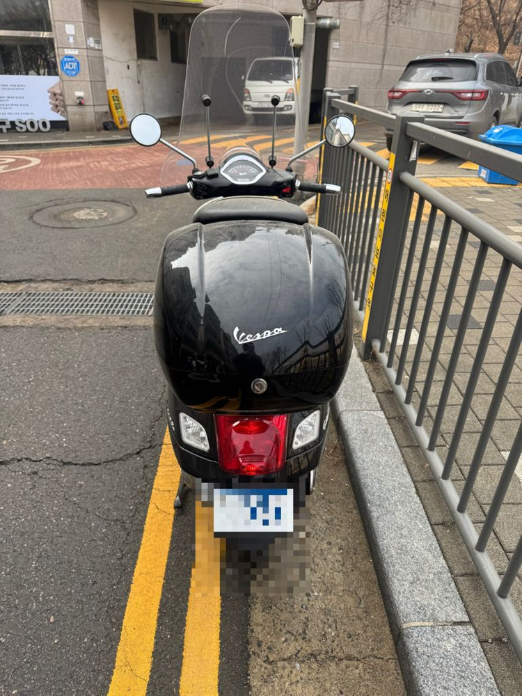 베스파 gts300 블랙 / 14000km--1