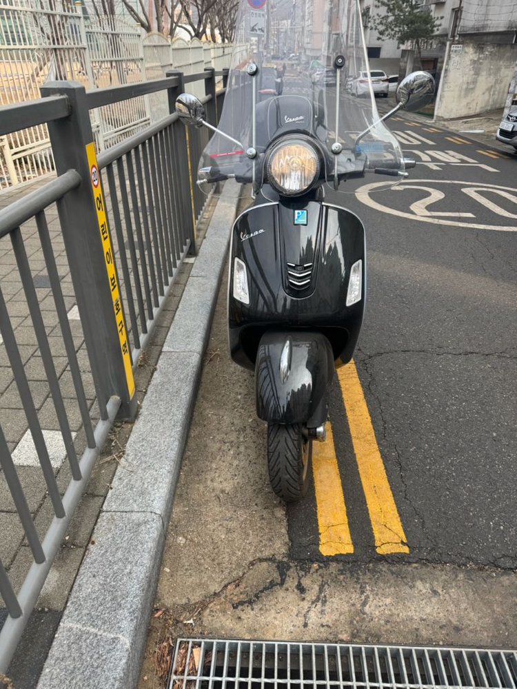 베스파 gts300 블랙 / 14000km--2