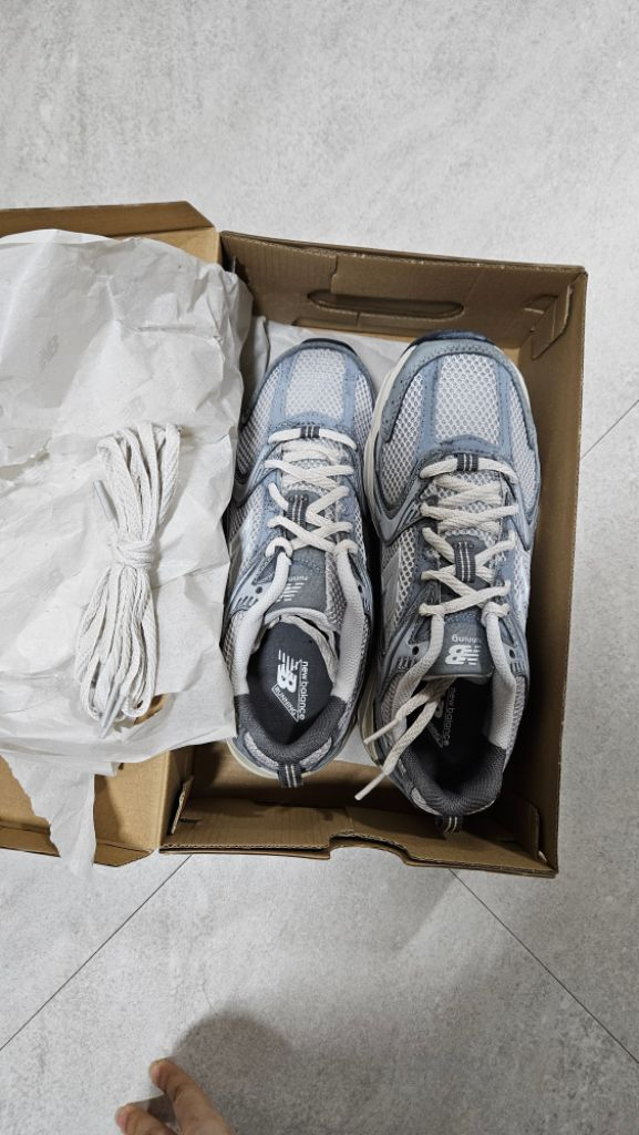 뉴발란스 530 스니커즈 남녀공용 MR530TG 240--1