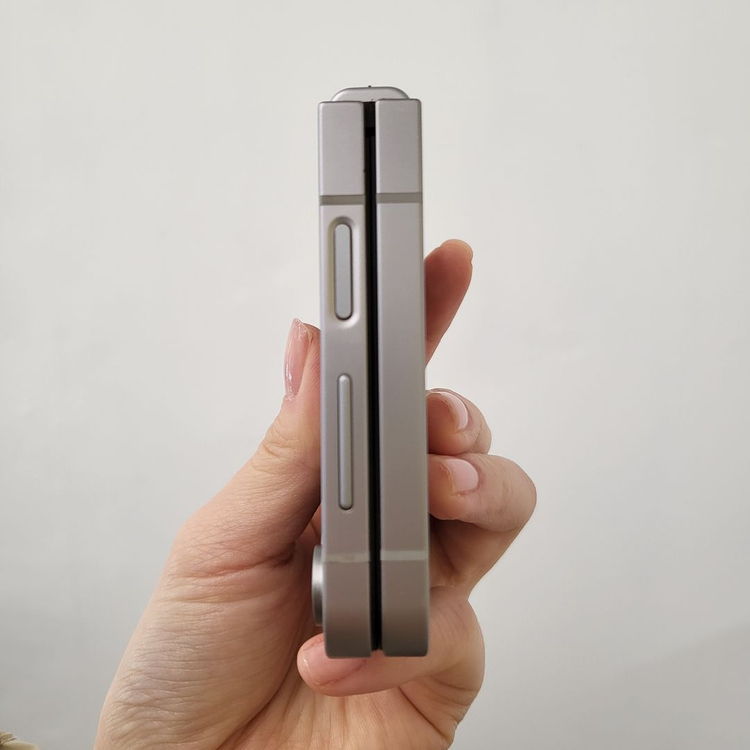 갤럭시 Z플립6 / S급 / 12-46--3