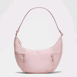 룰루레몬 슬라우치 슬링백 새제품