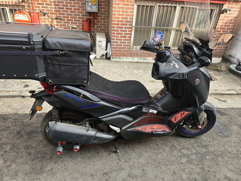 24년식 xmax 페리모델 판매합니다--2