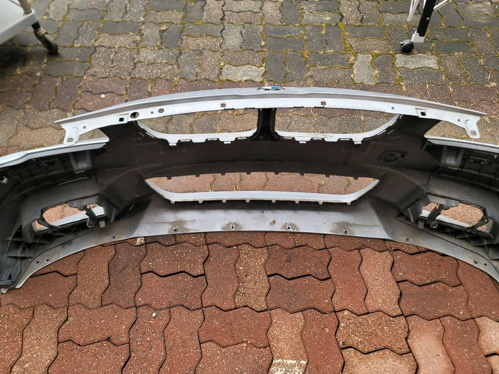 수입차 중고부품BMW 5 시리즈 앞 범퍼 전범퍼 F10 F11 범퍼 앞 범퍼 이미지