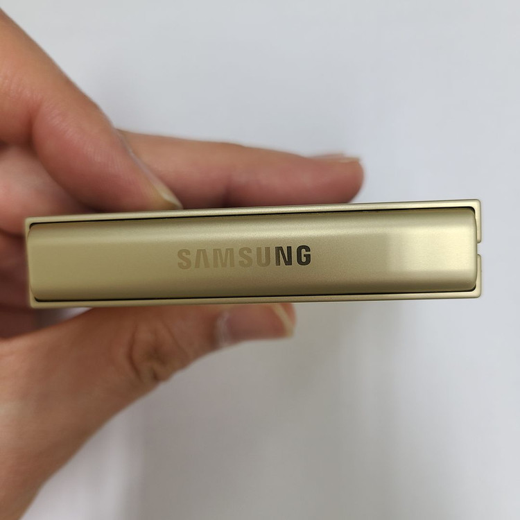 .갤럭시 Z플립6 옐로우 256GB SK 무잔상 특SS급 새폰급 중고폰 메인폰 효도폰 선물용! 211730 이미지