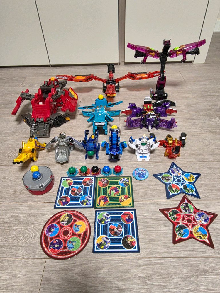 메카드볼-하이퍼캐논 등 11종+볼피커+볼22개+캐릭터스토퍼 5개 +베틀판6개--3