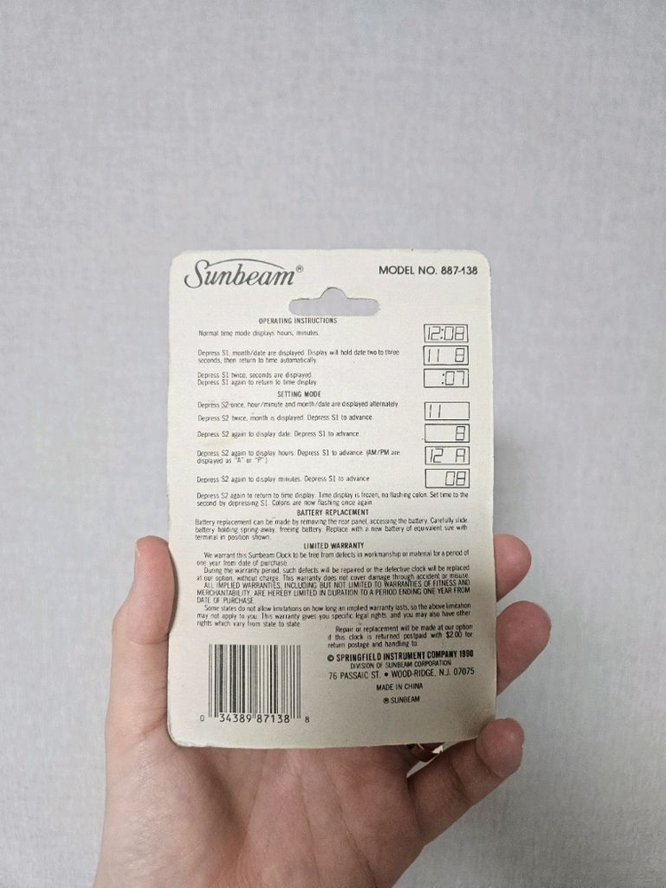 새상품 가필드 트위티 벅스버니 LCD 고전 시계 판매합니다 이미지