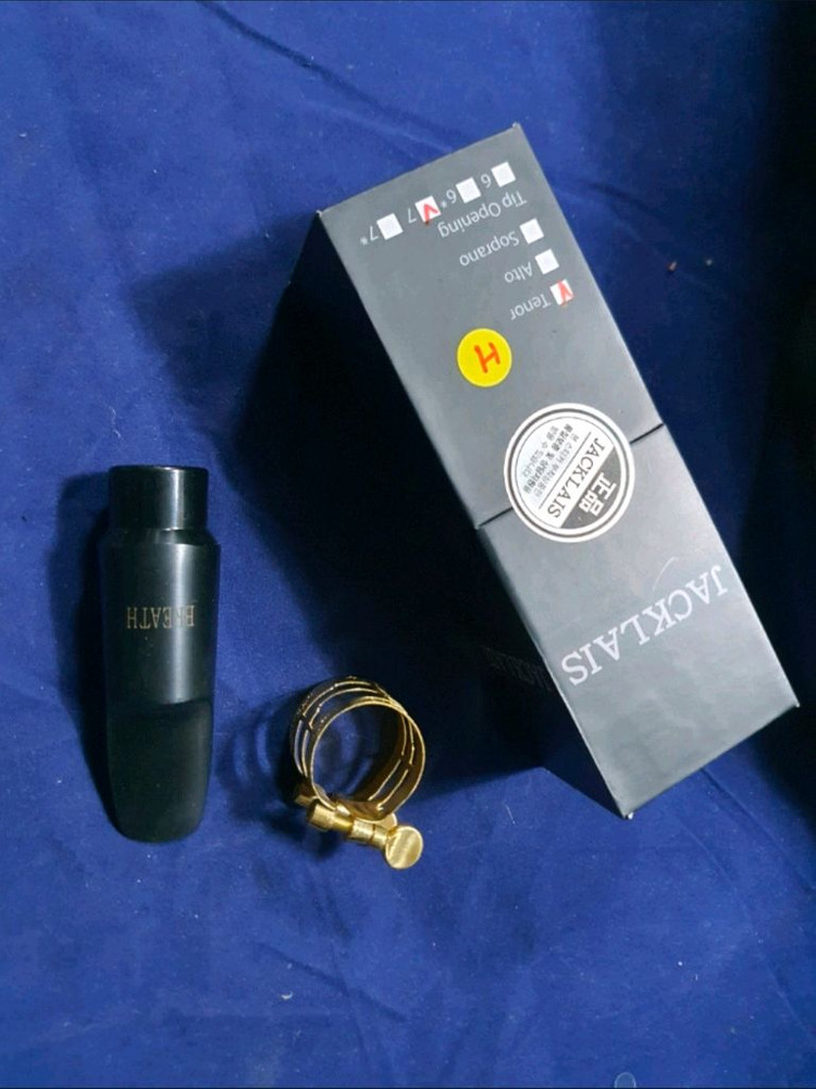 셀마 레퍼런스 급 가성비최고의 엔틱 알토색소폰 프랑스 셀마장인의 명기 제니쿠퍼입니다. 이미지