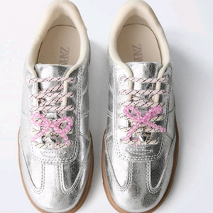 ZARA 자라키즈 실버 메탈릭 리본 참 하트 스니커즈 신발 37 235 나이키 뉴발란스 에잇세컨즈 론론
