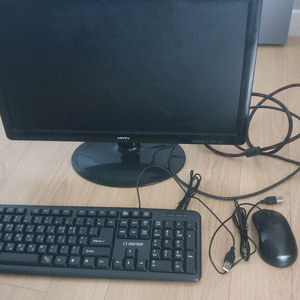 20인치모니터,키보드,마우스팝니다