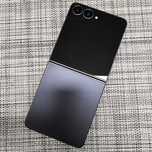 (특AAA급) 갤럭시 플립7 512G 블랙 25년 9월개통 검수완료 정상해지공기계 70만팝니다@