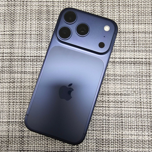 (신폰급) 아이폰17프로 256G 블루 배터리100% 싸이클61 정상해지 초S급 선물용 160만팝니다@