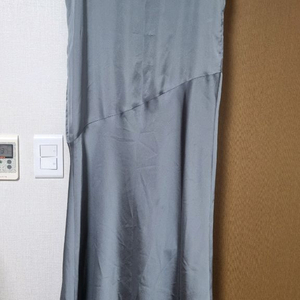 더캐시미어 새틴드레스