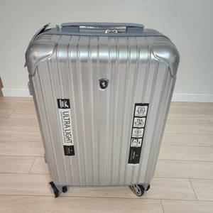 (새제품)20인치 폰티악 캐리어 저렴하게 드립니다.