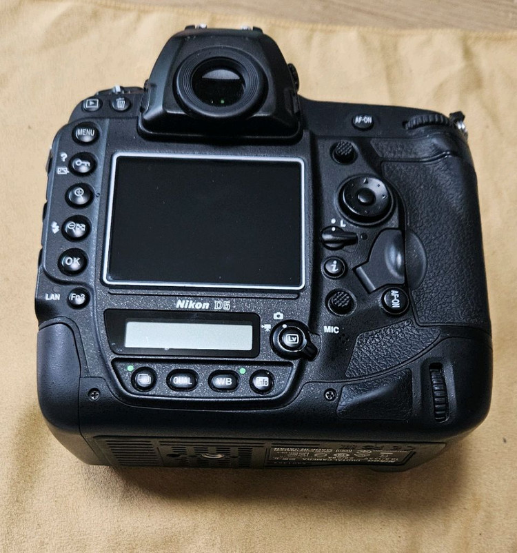 니콘 D5 CF타입--1