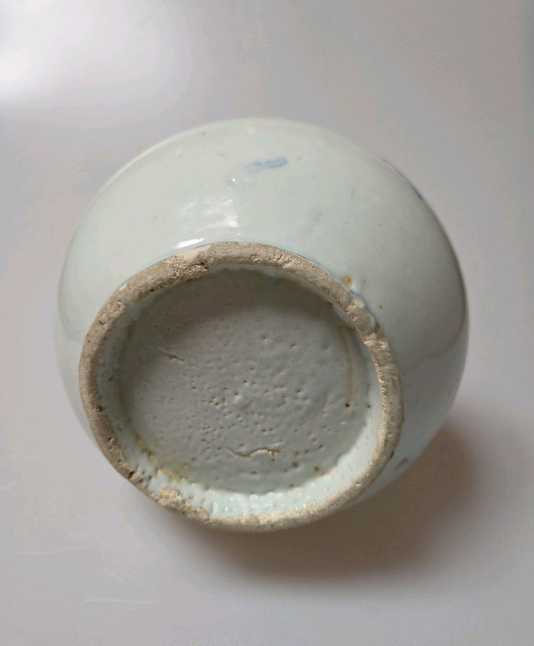 고미술품 조선시대 후기 청화백자 주병(모란박쥐문) 이미지