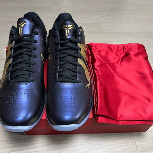 코비 5 프로트로 이어 오브 더 맘바 300 판매