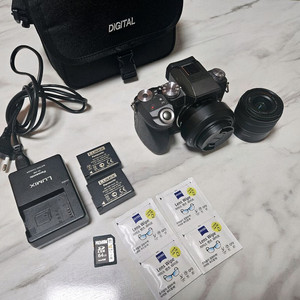 파나소닉 루믹스 G7 + 렌즈 2개 + 삼각대 / 판매 or 교신