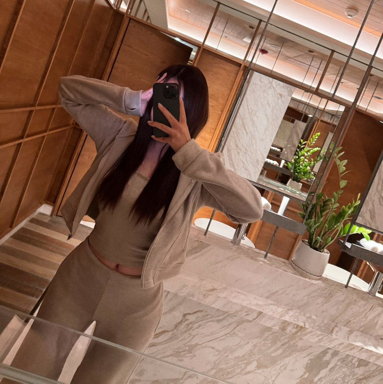 엔뉴엘 탄탄 니트지 하이틴 셋업 오트베이지 기본기장 이미지