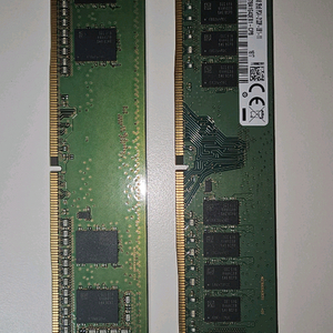 삼성 DDR4 8GB 메모리 2개 판매합니다.